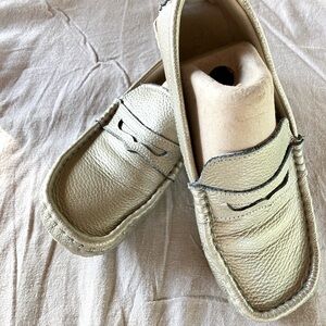 Zeazoo “barefoot” champagne driving loafers